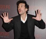 Eric Elmosnino lors de la première du film Gainsbourg (vie héroïque) à Paris le 14 janvier 2010