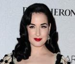 Dita Von Teese très glamour lors du gala de charité The Art of Elysium\'s le 16 janvier 2010 à Los Angeles