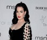 Dita Von Teese très glamour lors du gala de charité The Art of Elysium's le 16 janvier 2010 à Los Angeles