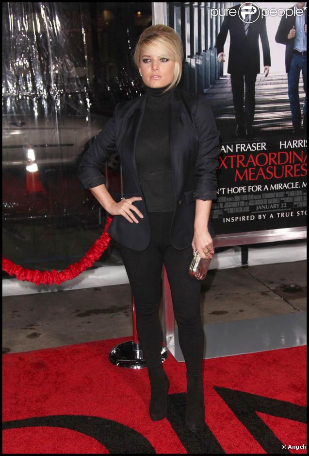 La pulpeuse Jessica Simpson à l'occasion de l'avant-première de  Mesures exceptionnelles , qui s'est tenue au Graumann's Chinese Theatre de Los Angeles, le 19 janvier 2010.