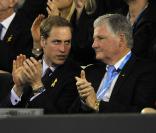 Le prince William en Australie. Il assiste au tournoi de Melbourne aux côtés de James Lowther-Pinkerton et Geoff Pollard. 20/01/2010 