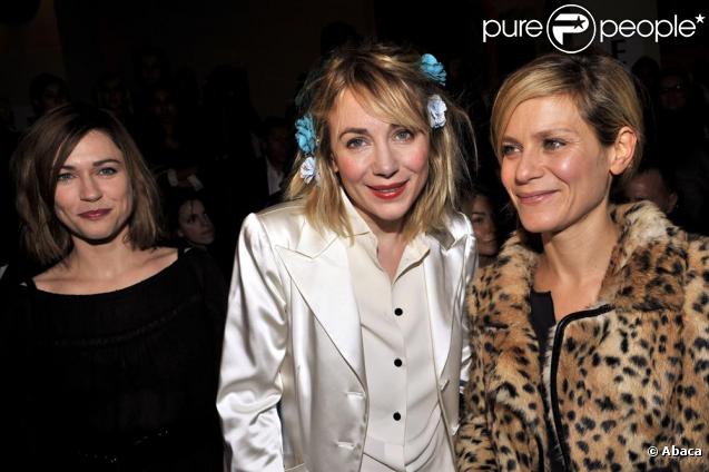 Julie Depardieu, la jolie Marie-Josée Croze et Marina Foïs au défilé Etam le 25 janvier 2010 au Ritz