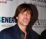 Jim Carrey et Jenny McCarthy, le samedi 6 février, à l'occasion d'un gala de charité organisé à Miami pour récolter des fonds pour l'association de cette dernière.