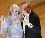 Michèle Mercier : Découvrez notre Marquise des Anges en plein bal ! Quel déhanché !