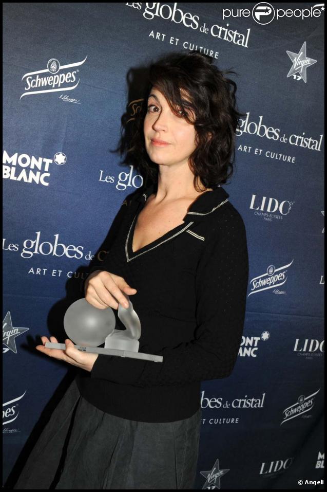 Zabou Breitman récompensée pour sa pièce  Des gens  lors de la cérémonie des Globes de cristal, à Paris, le 8 février 2010 !