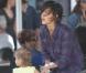 Jessica Alba, son mari Cash Warren et leur fille Honor ont déjeuné chez Paul à Miami le 6 février 2010.