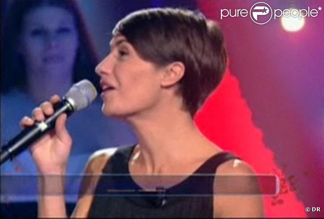 Alessandra Sublet participe à  N'oubliez pas les paroles  spéciale St-Valentin, le vendredi 12 février, sur France 2.