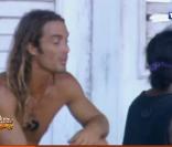 Olivier est proche de Surya... et lui raconte une histoire