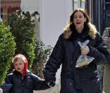 Liv Tyler avec son fiston Milo à New York. Le 18 février 2010