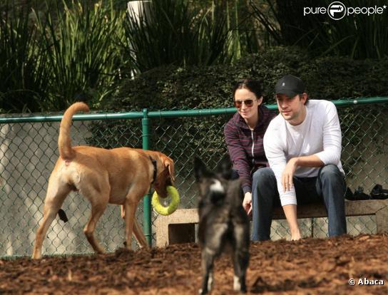 Emily Blunt et John Krasinski à Los Angeles le 20 février 2010