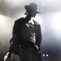 Regardez Michael Jackson chanter "This is it"... avec un guest très spécial !
