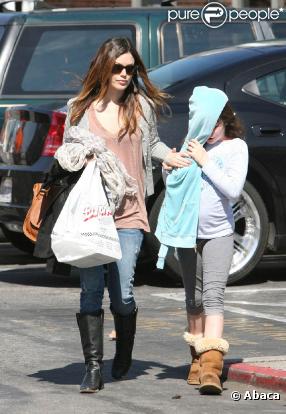 Rachel Bilson et sa soeur Hattie à Los Angeles, le 28 février 2010