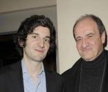 Gaspard Proust et Pierre Lescure pour le spectacle  Enfin sur scène ?  de Gaspard Proust, au Studio des Champs-Elysées, le 18 février 2010 !
