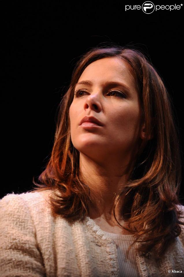 Mélissa Theuriau présentera une émission de Zone Interdite spéciale Internet et la sexualité des ados