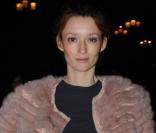 Audrey Marnay en balade à Paris, en pleine fashion week, le 4 mars 2010