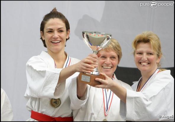 Chantal Jouanno, secrétaire d'Etat à l'Ecologie et nouvelle championne de France de karaté-kata le dimanche 7 mars 2010