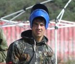 Nick et Joe Jonas (Jonas Brothers) se sont offert une partie de paintball à Los Angeles, le 28 février.