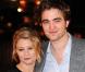 Robert Pattinson et Emilie de Ravin, à l'occasion de l'avant-première anglaise de Remember Me , qui s'est tenue à l'Odeon Cinema de Leicester Square, à Londres, le 17 mars 2010.