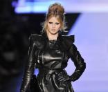 Le top model néerlandais Lara Stone 