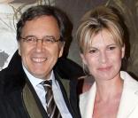 Nonce Paolini et Catherine Falgayrac à l'occasion de l'avant-première des  Aventures extraordinaires d'Adèle Blanc-Sec , dans l'enceinte de l'UGC Normandie, à Paris, le 12 avril 2010.
