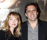 Emmanuel Chain et Valérie à l'occasion de l'avant-première des  Aventures extraordinaires d'Adèle Blanc-Sec , dans l'enceinte de l'UGC Normandie, à Paris, le 12 avril 2010.
