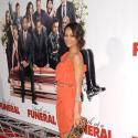 Zoe Saldana : La déesse d'Avatar affiche son amour avec un doux baiser à son compagnon !