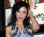 La jolie Daisy Lowe à l'occasion de l'avant-première de  Boogie Woogie , au Cinema Prince Charles, à Londres, le 13 avril 2010.