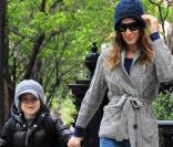 Sarah Jessica Parker à New York avec son fils James le 15 avril 2010