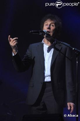 Alain Souchon, prêt à quitter la France pour la Suisse ?