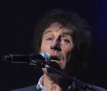 Alain Souchon, prêt à quitter la France pour la Suisse ?