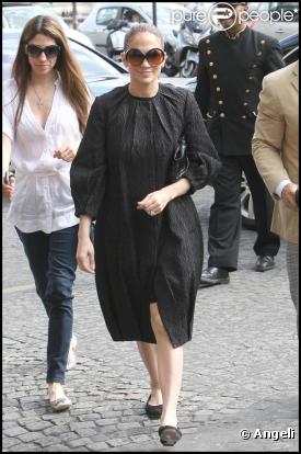 Jennifer Lopez à Paris le 25 avril 2010