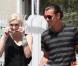 Gwen Stefani, Gavin Rossdale et leurs fils Zuma et Kingston achètent quelques fournitures pour préparer une fête le 25 avril 2010 à Los Angeles