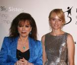 Jackie Collins et Amber Valletta lors de l'inauguration de la collection printemps de bijoux au profit de l'association Big Brothers Big Sisters à Beverly Hills le 27 avril 2010