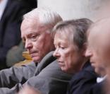 Les parents de Florence Cassez assistent à la séance des questions d'actualité au gouvernement à l'Assemblée Nationale le 27 avril 2010