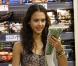 Jessica Alba fait du shopping avec sa fille Honor à Beverly Hills le 7 mai 2010