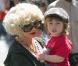 Christina Aguilera avec son fils Max à New York le 7 mai 2010