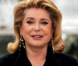 Catherine Deneuve lors du photocall Hommage au Cinéma Espagnol, au Festival de Cannes le 15 mai 2010