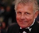 Patrick Poivre d'Arvor sur le tapis rouge du Festival de Cannes, avant la projection de You Will Meet A Tall Dark Stranger, le 15 mai 2010