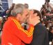 Lambert Wilson et Xavier Beauvois lors du photocall du film Des hommes et des dieux le 18 mai 2010 dans le cadre du festival de Cannes