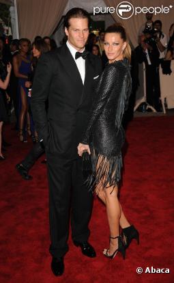 Mariés le 26 février 2009, Gisele et son beau Quaterback Tom Brady ont fait une cérémonie en avril 2009 au millieu de leurs familles respectives. Un couple terriblement impatient et... passionné !