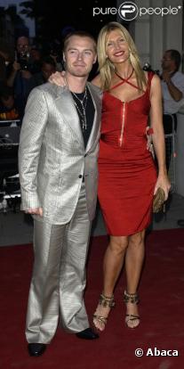 Après 12 ans de mariage, le couple Ronan Keating et Yvonne se sépare.