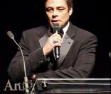 Benicio del Toro lors du gala de l\'amfAR le 20 mai 2010 à Antibes