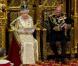 Le 25 mai 2010, la reine Elizabeth II d'Angleterre, sous le regard de son mari le prince consort Philip, célébrait la réouverture du Parlement après la nomination de David Cameron au poste de Premier ministre