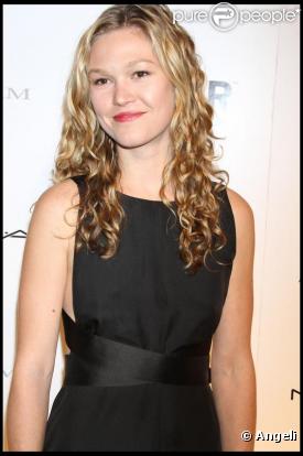 Julia Stiles