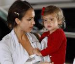 Jessica Alba et Honor à Beverly Hills, le 28 mai 2010.