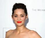 Marion Cotillard à l'occasion du dîner du gala de l'amfAR 2010 le 20 mai 2010 à l'Eden Roc au Cap d'Antibes