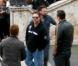 Russell Crowe et ses partenaires de Robin des Bois poussent la chansonnette dans les rues de Rome, mai 2010 à