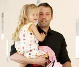 Ben Affleck et sa fille aînée Violet (9 juin 2010 à Los Angeles)