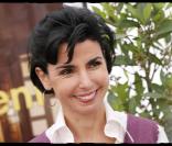 Rachida Dati a accepté de se photographier pour soutenir La Chaîne de L'Espoir.