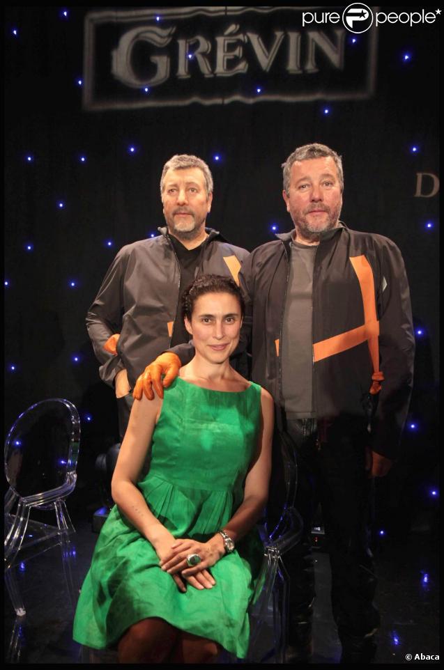 Philippe Starck a les honneurs de sa statue au musée Grévin... et sa femme Jasmine est ravie : deux chéris pour le prix d'un ! 